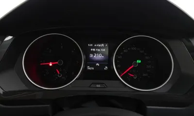 Volkswagen Tiguan 2020, 54270 км, за 15754.23 USD - фото 8