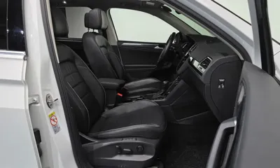 Volkswagen Tiguan 2020, 54270 км, за 15754.23 USD - фото 26