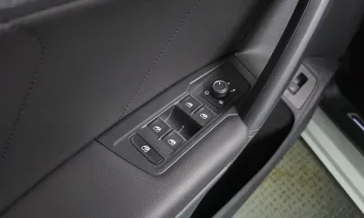 Volkswagen Tiguan 2020, 54270 км, за 15754.23 USD - фото 29