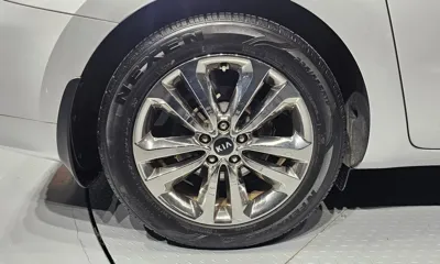 Kia Canival 2015, 117841 км, за 6693.38 USD