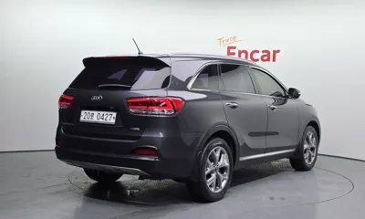 Kia Sorento 2016, 132388 км, за 7862.57 USD