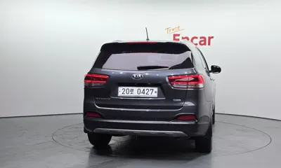 Kia Sorento 2016, 132388 км, за 7862.57 USD