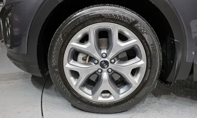 Kia Sorento 2016, 132388 км, за 7862.57 USD