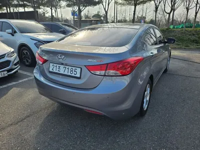 Hyundai Avante 2012, 85620 км, за 3559.18 USD