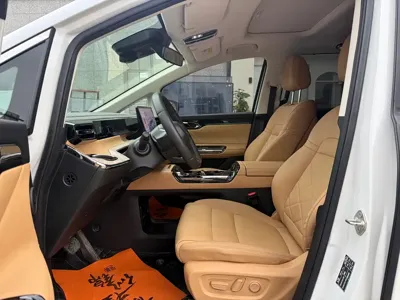 GAC Motor 传祺E8 PHEV 2025, 50000 км, за 20413.27 USD