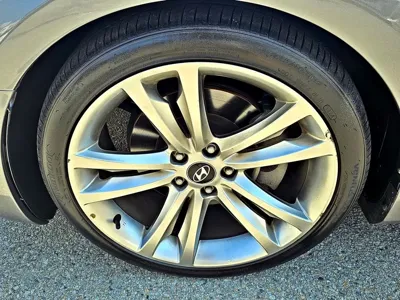 Hyundai Genesis 2011, 88312 км, за 2814.57 USD