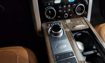 Land Rover Range Rover 2019, 135331 км, за 32654.7 USD - фото 9