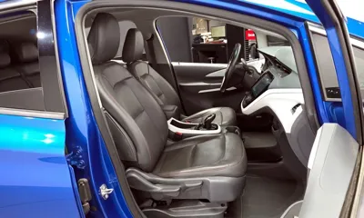 ChevroletGMDaewoo Bolt EV 2017, 129995 км, за 8533.54 USD - фото 11