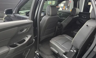 ChevroletGMDaewoo Traverse 2023, 21792 км, за 23521.64 USD - фото 12