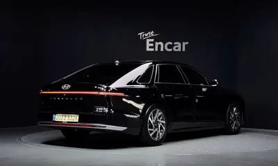 Hyundai Grandeur 2023, 204141 км, за 13521.41 USD