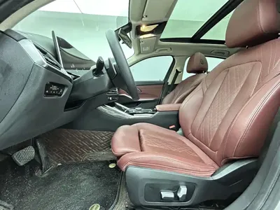 BMW 3 Series 2023, 198800 км, за 29028.31 USD - фото 8