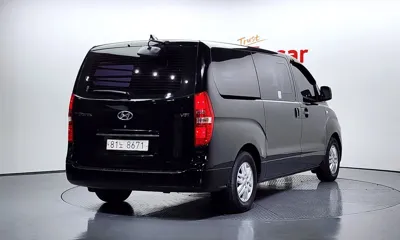 Hyundai Starex 2017, 140756 км, за 5261.77 USD