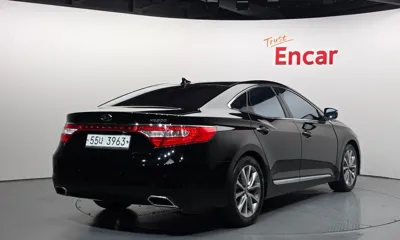 Hyundai Grandeur 2016, 117745 км, за 5399.43 USD