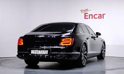 Bentley Flying Spur 2023, 16292 км, за 184105.81 USD