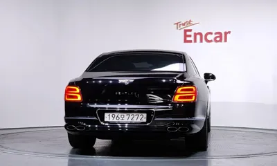 Bentley Flying Spur 2023, 16292 км, за 184105.81 USD