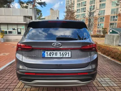 Hyundai Santafe 2023, 63217 км, за 15496.68 USD