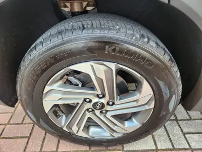 Hyundai Santafe 2023, 63217 км, за 15496.68 USD
