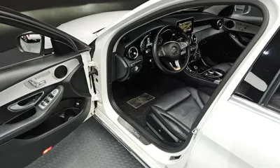 Mercedes-Benz C-Class 2018, 116494 км, за 12223.32 USD - фото 11
