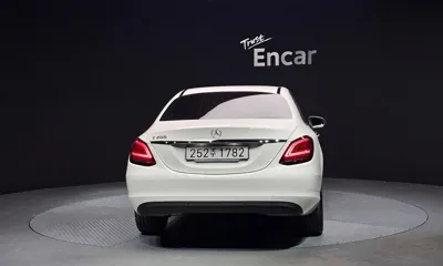 Mercedes-Benz C-Class 2019, 64337 км, за 16187.64 USD