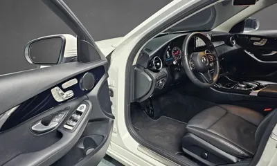 Mercedes-Benz C-Class 2019, 64337 км, за 16187.64 USD - фото 11