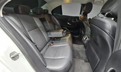 Mercedes-Benz C-Class 2019, 64337 км, за 16187.64 USD - фото 19