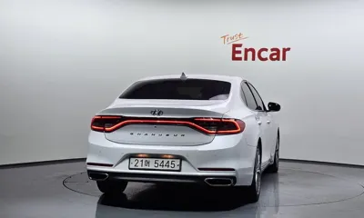 Hyundai Grandeur 2017, 116382 км, за 9977.68 USD