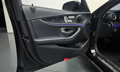 Mercedes-Benz E-Class 2018, 86367 км, за 13062.89 USD - фото 24