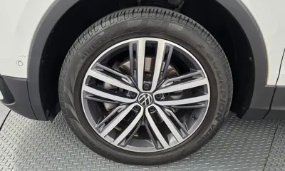 Volkswagen Tiguan 2022, 81115 км, за 16935.8 USD