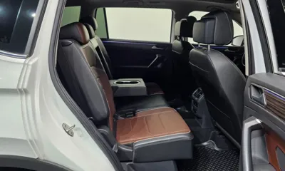 Volkswagen Tiguan 2022, 81115 км, за 16807.83 USD - фото 12