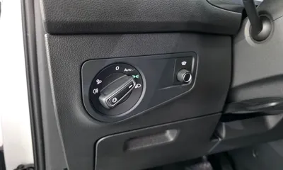 Volkswagen Tiguan 2022, 81115 км, за 16807.83 USD - фото 28