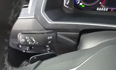Volkswagen Tiguan 2022, 81115 км, за 16807.83 USD - фото 35