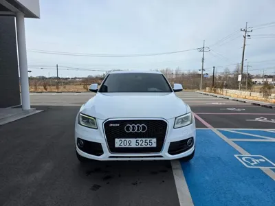 Audi Q5 2015, 117916 км, за 9514.37 USD