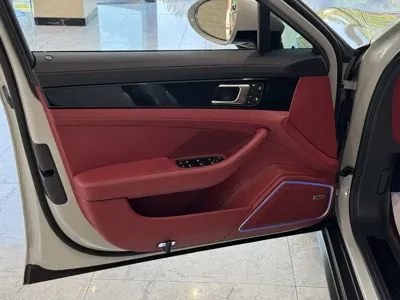 Porsche Panamera 2024, 9000 км, за 111849.83 USD - фото 6