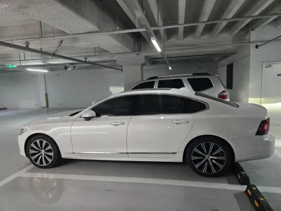 Volvo S90 2023, 80000 км, за 23419.22 USD