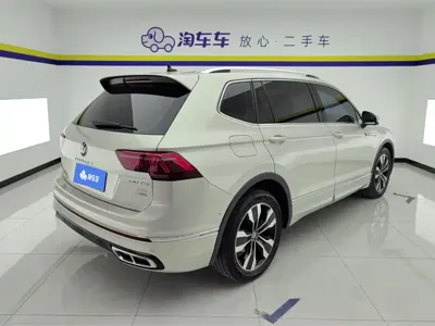 Volkswagen Tiguan L 2021, 83800 км, за 16009.11 USD