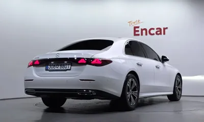 Mercedes-Benz E-Class 2025, 4535 км, за 41348.3 USD