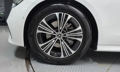 Mercedes-Benz E-Class 2025, 4535 км, за 41348.3 USD