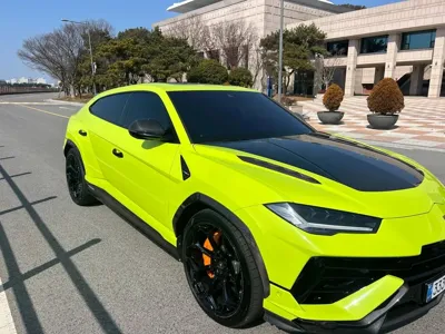 Lamborghini Urus · 2024 год