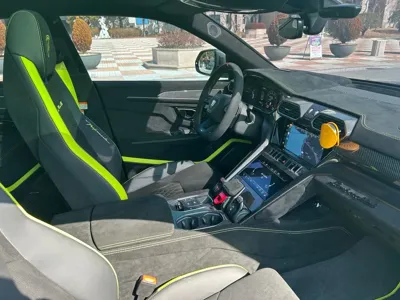 Lamborghini Urus 2024, 3700 км, за 234420.69 USD - фото 9
