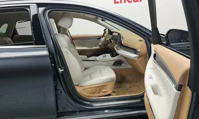 Hyundai Grandeur 2021, 58833 км, за 17592.23 USD - фото 11