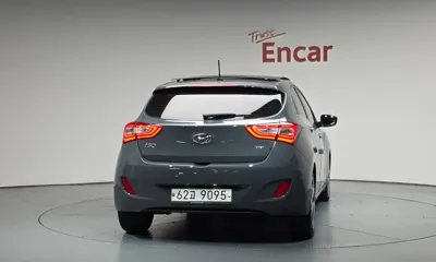Hyundai i30 2012, 113830 км, за 3931.99 USD