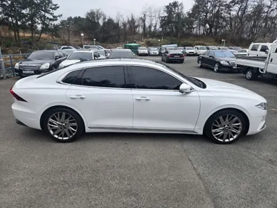 Hyundai Grandeur 2020, 77000 км, за 17304.2 USD