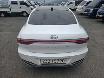 Hyundai Grandeur 2020, 77000 км, за 17304.2 USD