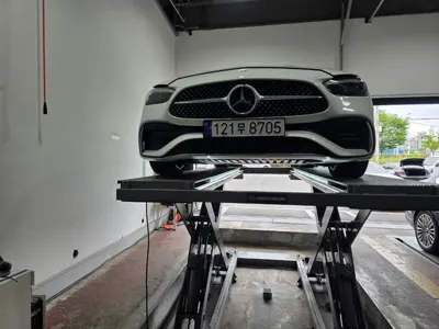 Mercedes-Benz C-Class · 2023 год