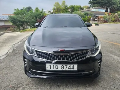 Kia K5 · 2016 год