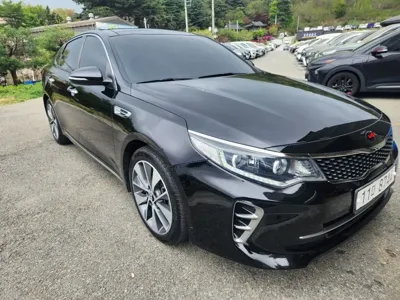 Kia K5 2016, 120835 км, за 5525.58 USD