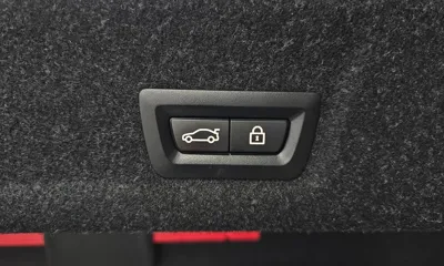 BMW 3-Series 2019, 53911 км, за 18136.9 USD - фото 21