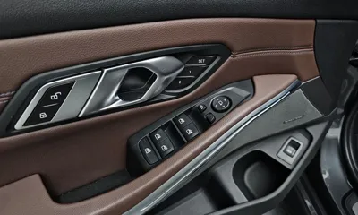 BMW 3-Series 2019, 53911 км, за 18136.9 USD - фото 32