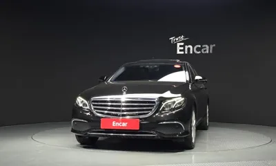 Mercedes-Benz E-Class 2018, 87233 км, за 15960.92 USD