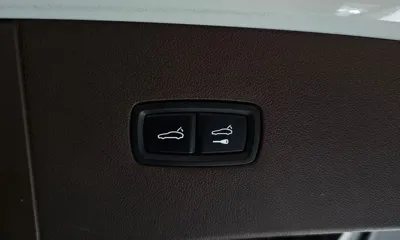 Porsche Cayenne 2020, 65598 км, за 47944.36 USD - фото 20